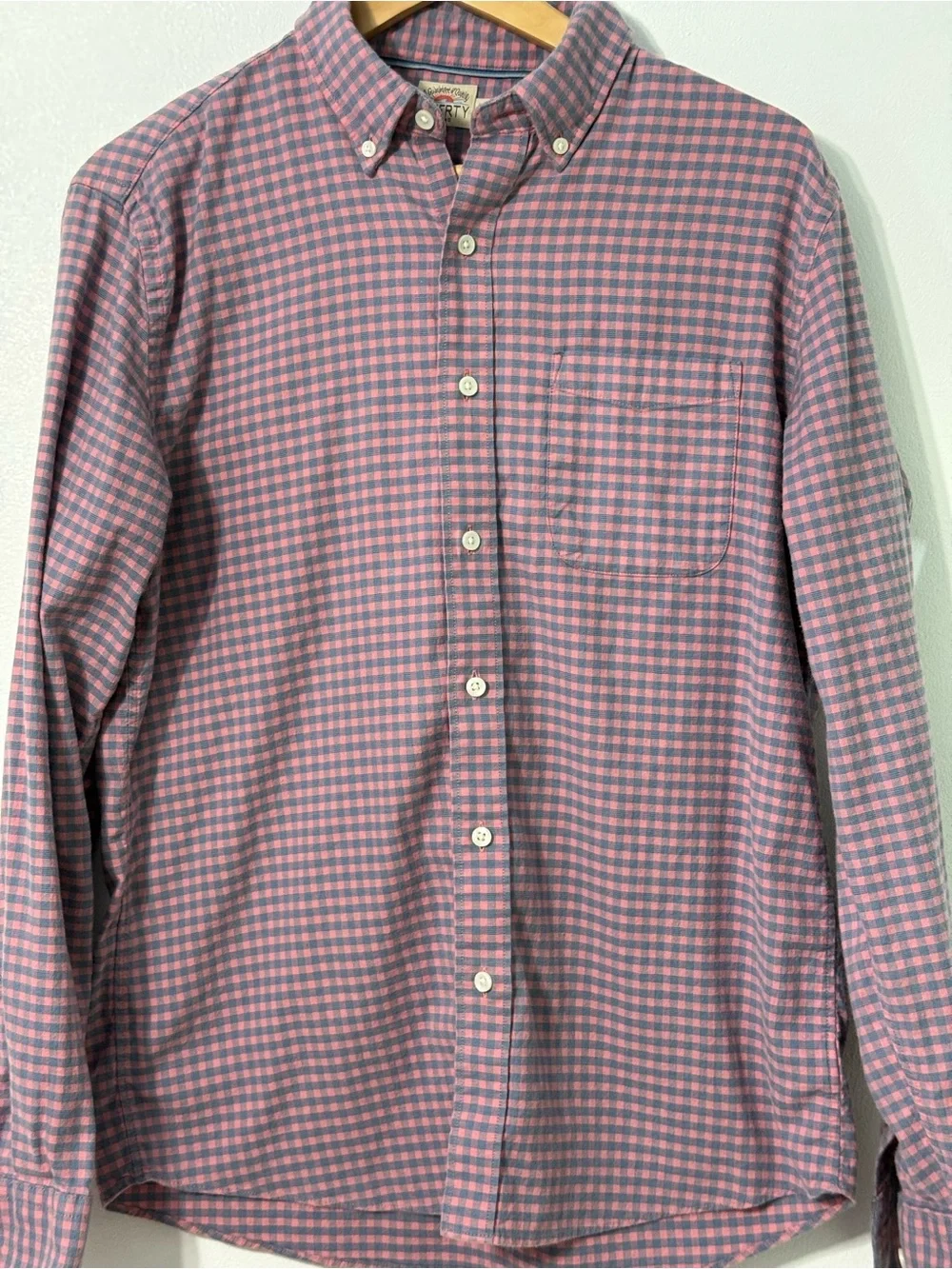 Faherty Pink and Blue Gingham Button-Down Shirt medium